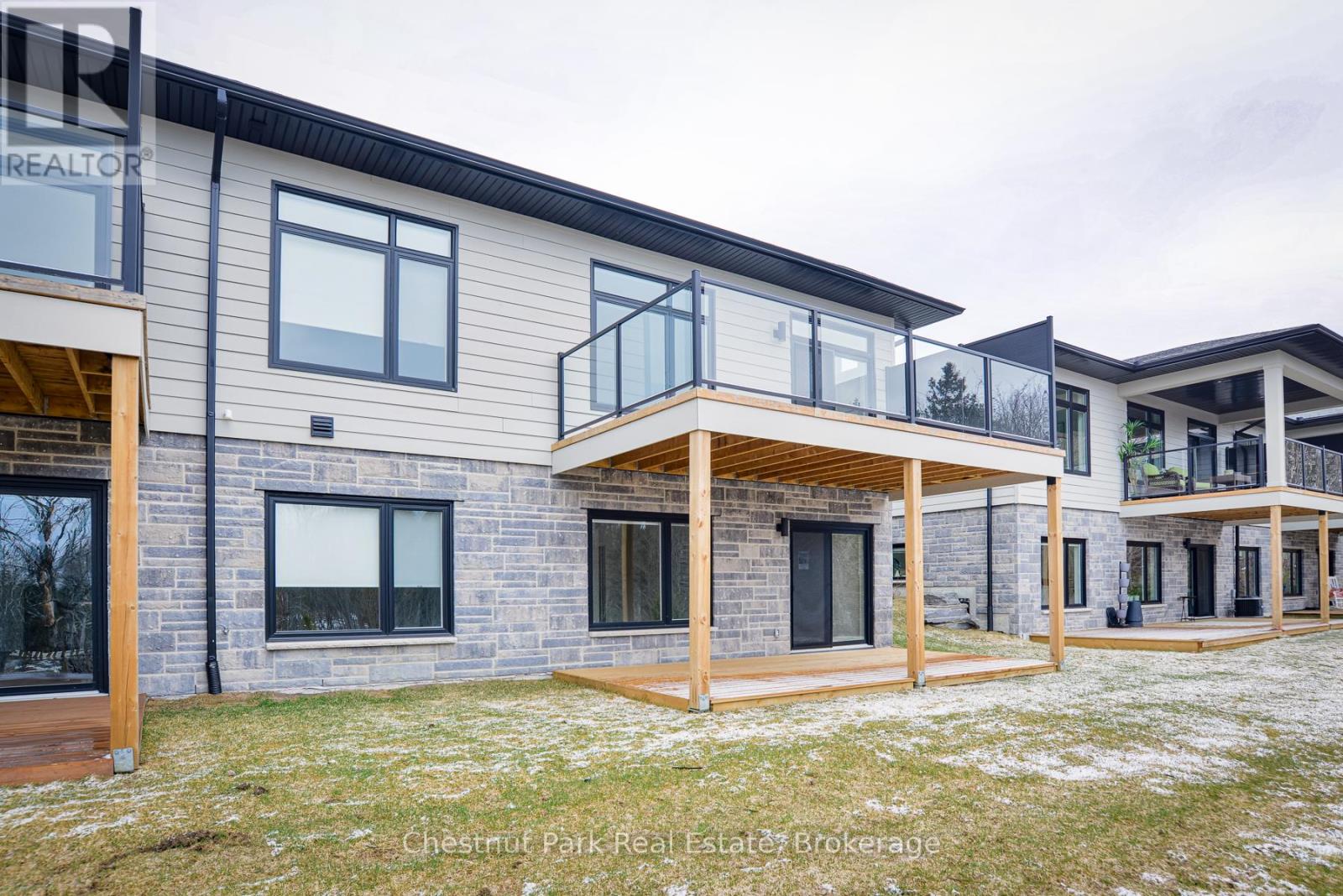 25 Jack Street, Huntsville, Ontario  P1H 0G4 - Photo 4 - X12100481