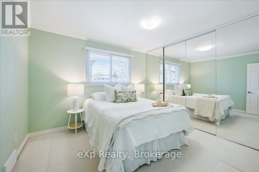 28 Elmhurst Crescent, Guelph, Ontario  N1H 6C7 - Photo 14 - X12100501