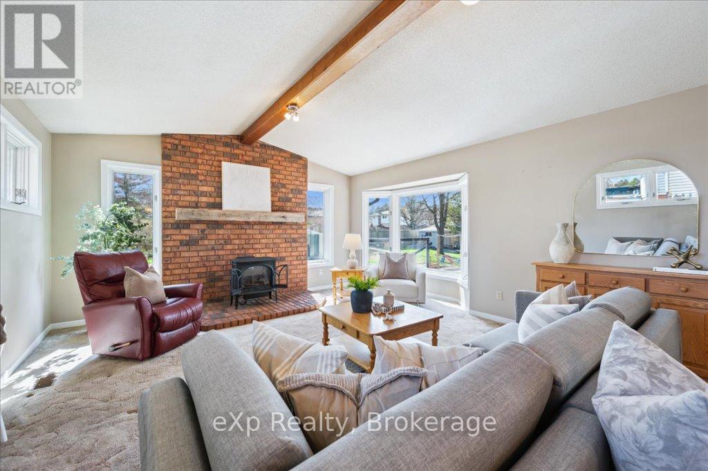 28 Elmhurst Crescent, Guelph, Ontario  N1H 6C7 - Photo 2 - X12100501