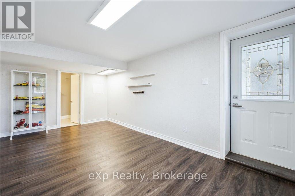 28 Elmhurst Crescent, Guelph, Ontario  N1H 6C7 - Photo 21 - X12100501