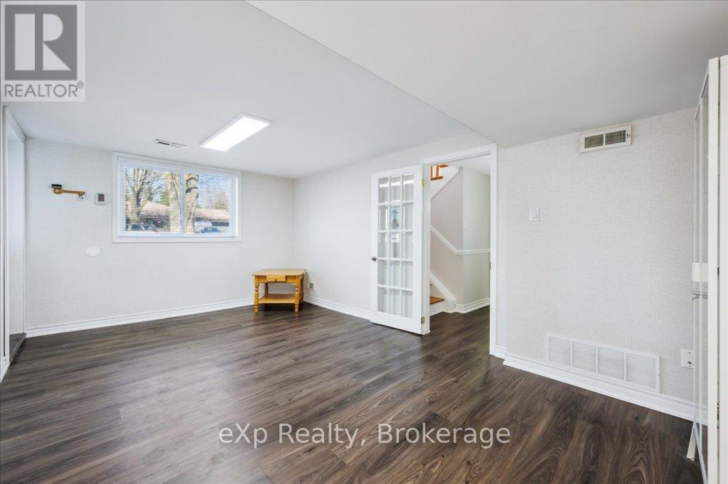 28 Elmhurst Crescent, Guelph, Ontario  N1H 6C7 - Photo 22 - X12100501