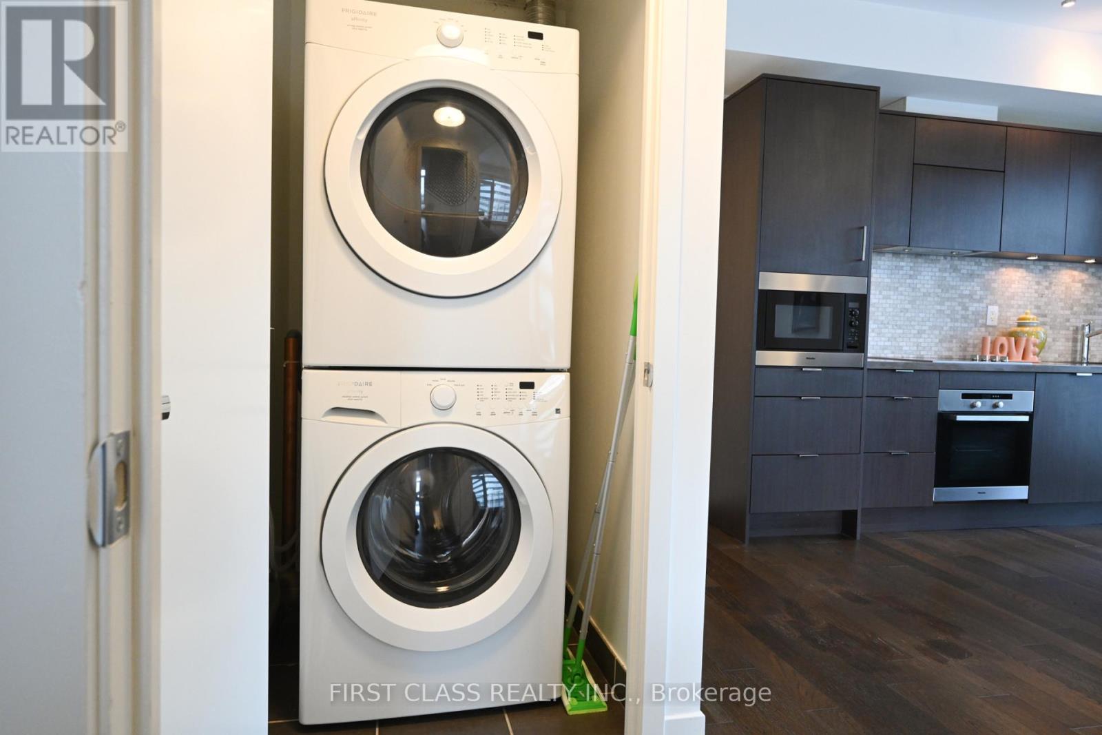 2109 - 21 Widmer Street, Toronto, Ontario  M5V 2E8 - Photo 11 - C12100470