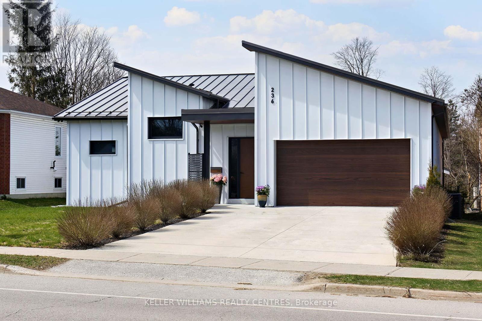 236 COX MILL ROAD, Barrie, Ontario