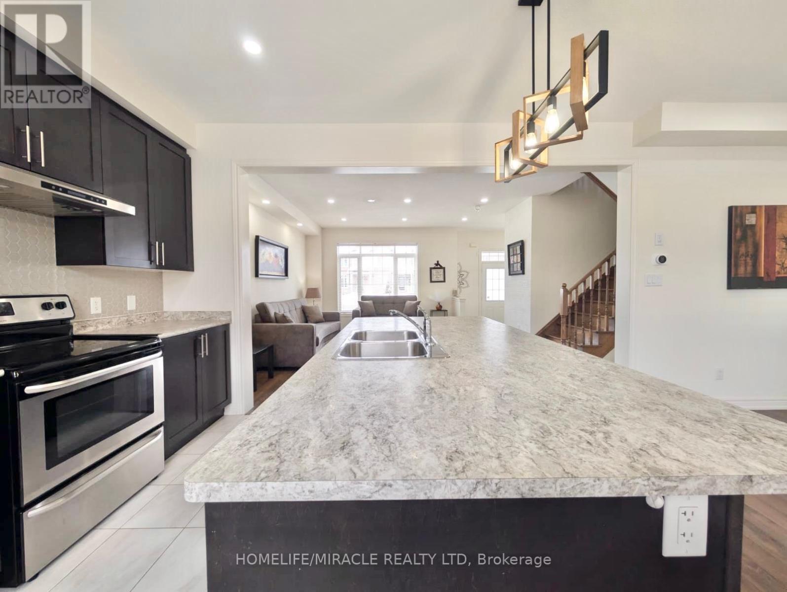 149 Remembrance Road, Brampton (Northwest Brampton), Ontario  L7A 3Y2 - Photo 15 - W12100497