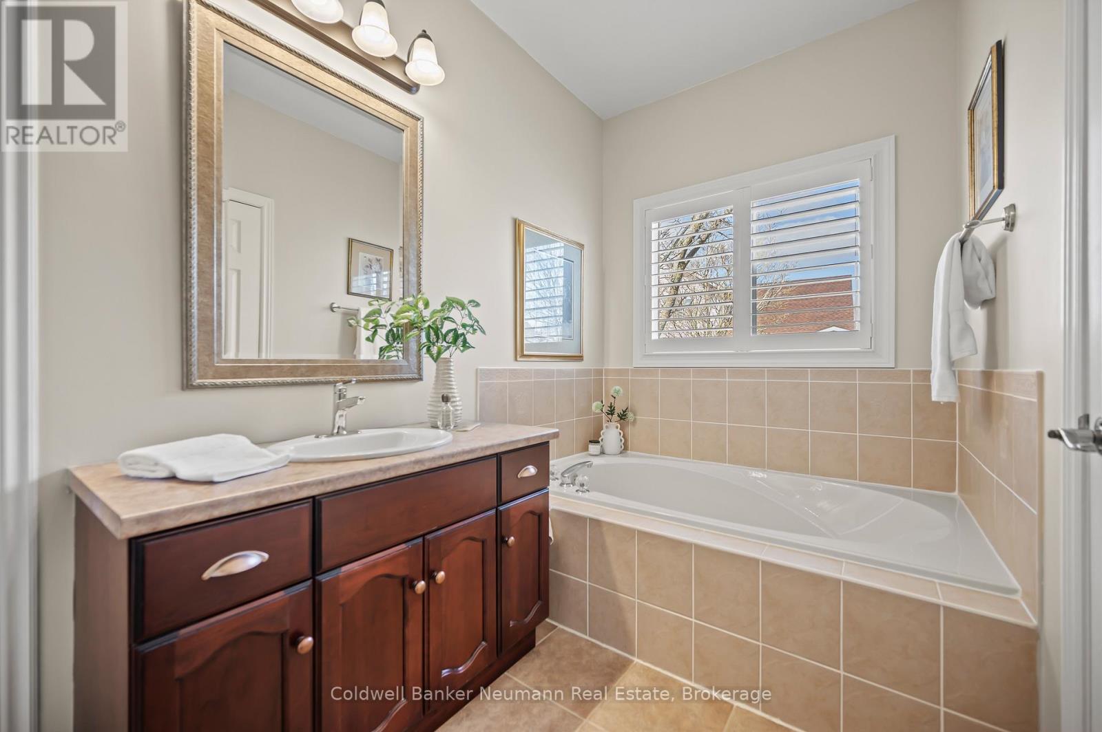 34 Blair Drive, Guelph, Ontario  N1L 1N7 - Photo 20 - X12098733