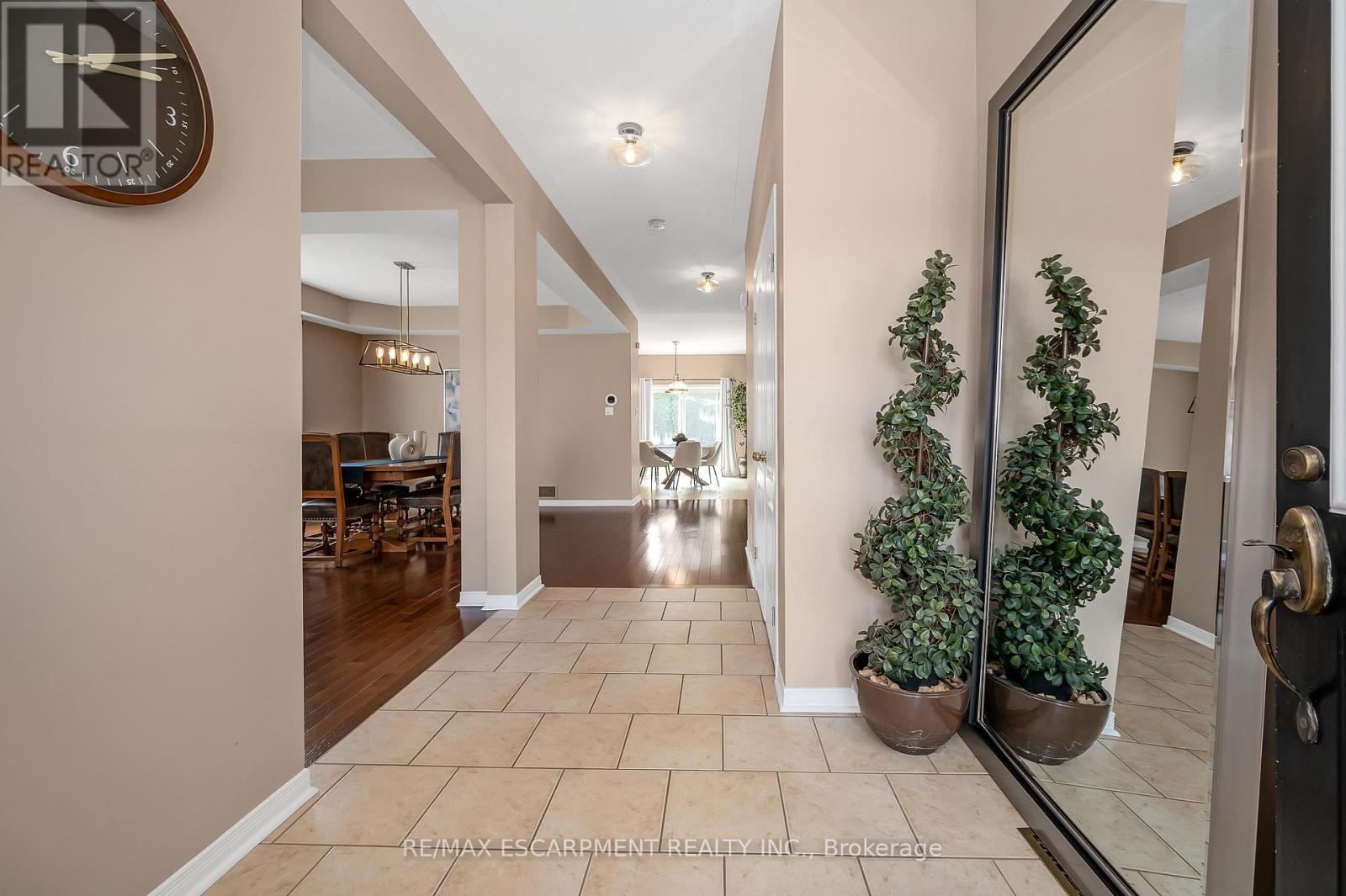 Property at 15 BUERKLE COURT image 3