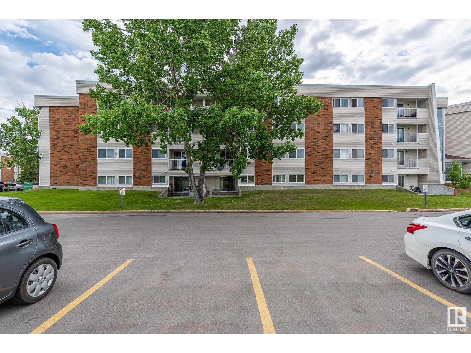Property at #77 11265 31 AV NW image 2