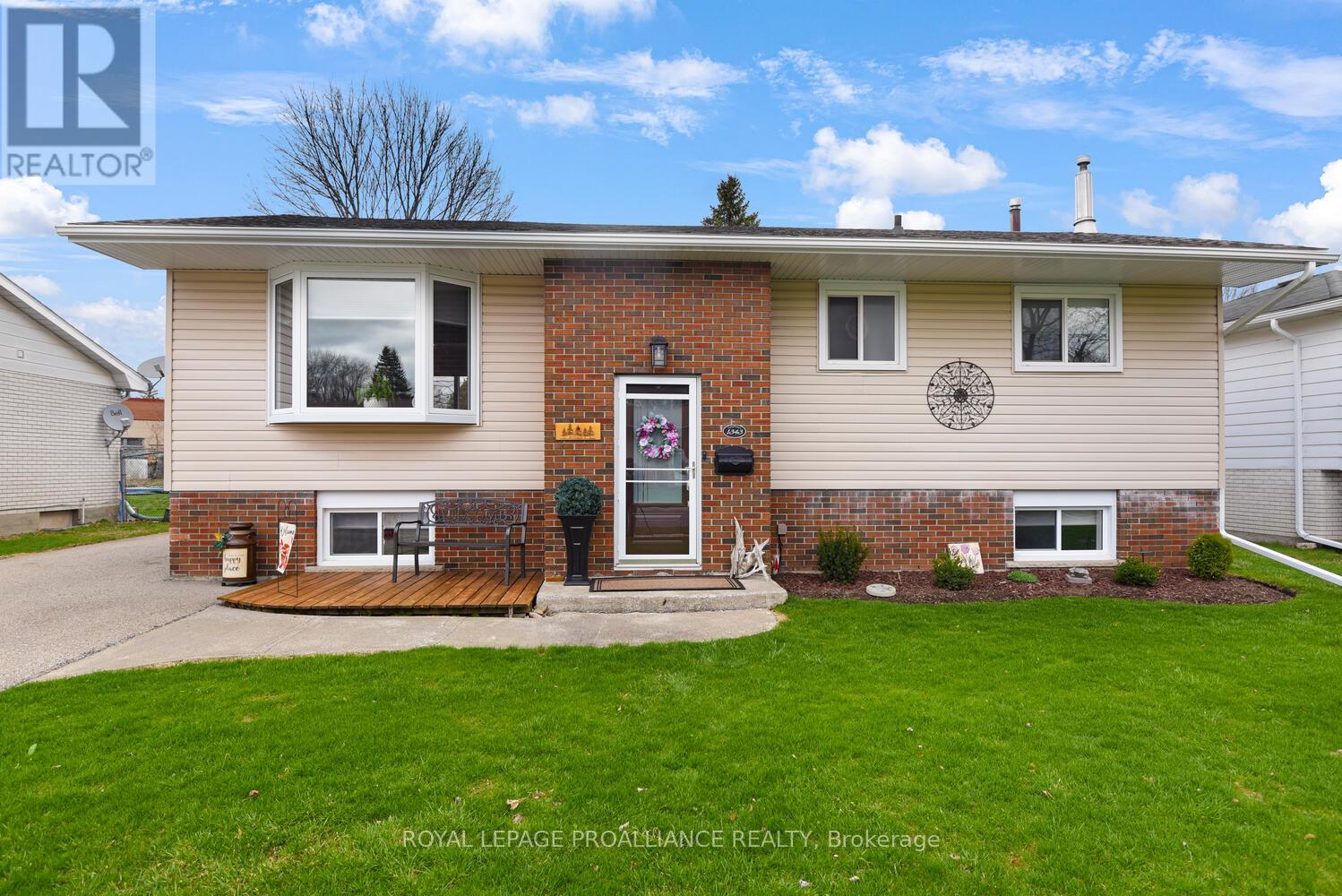 Property at 1343 BORDEN CRESCENT image 1