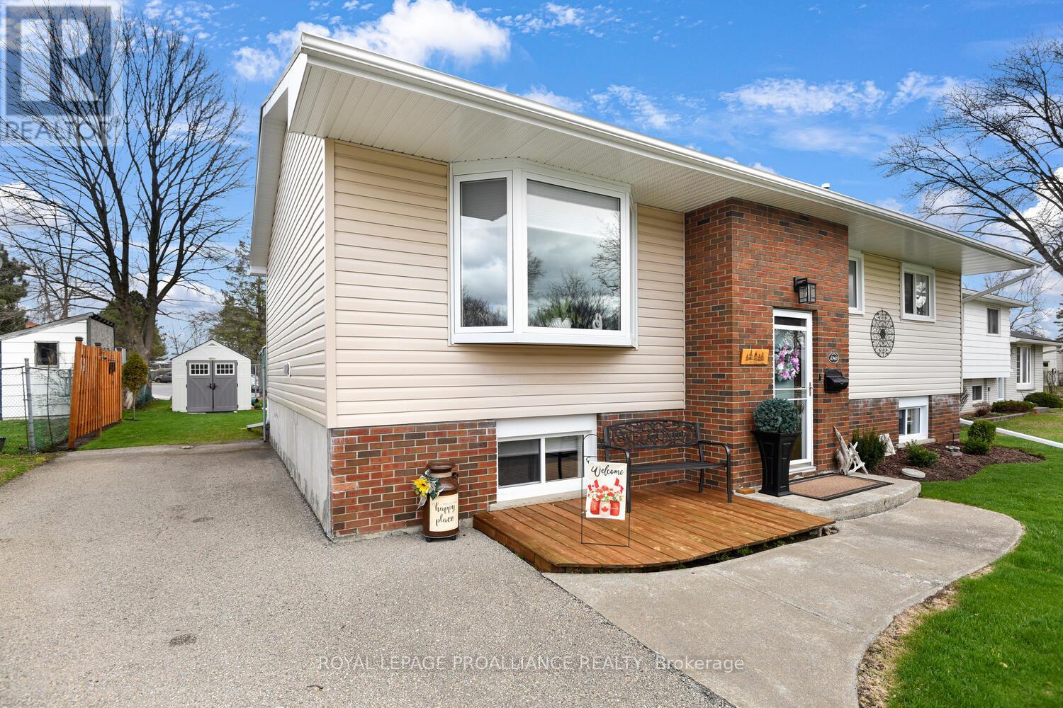 Property at 1343 BORDEN CRESCENT image 5