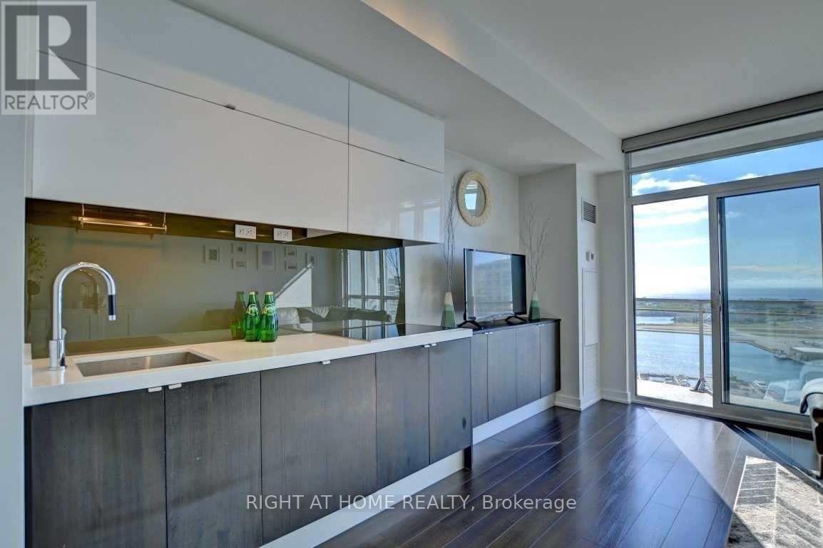 4108 - 21 Iceboat Terrace, Toronto, Ontario  M5V 4A9 - Photo 3 - C12043500