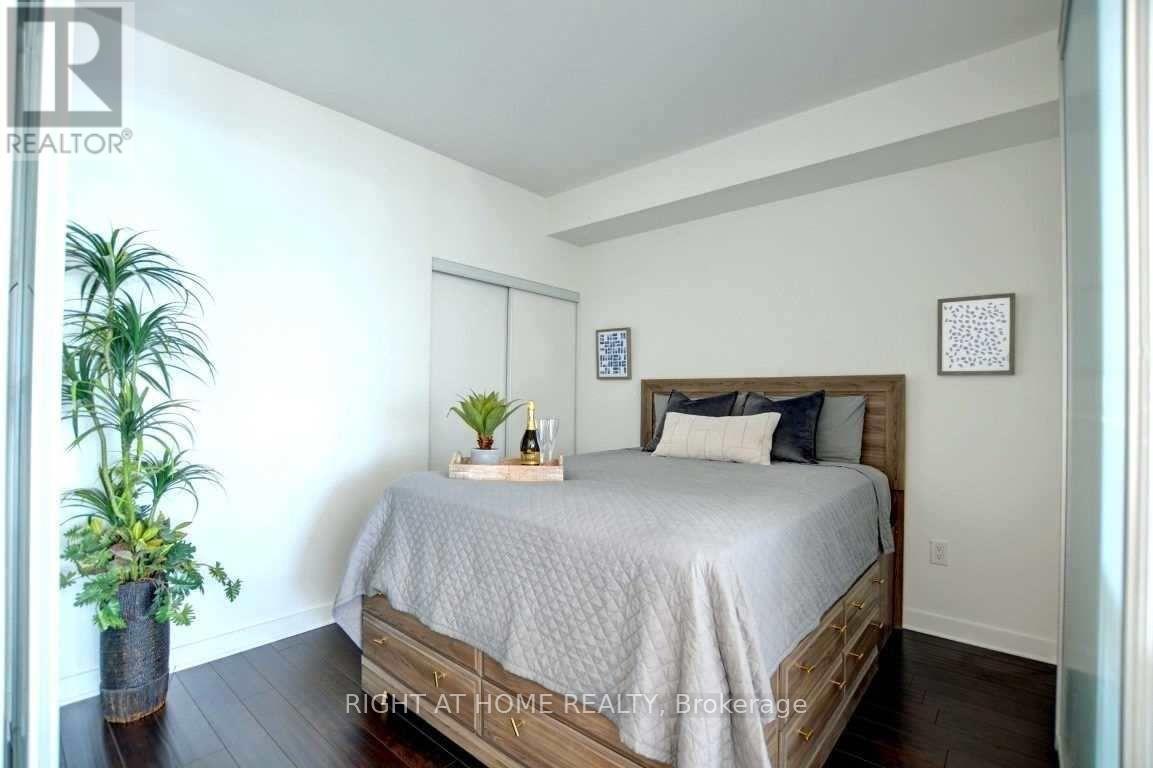 4108 - 21 Iceboat Terrace, Toronto, Ontario  M5V 4A9 - Photo 8 - C12080261