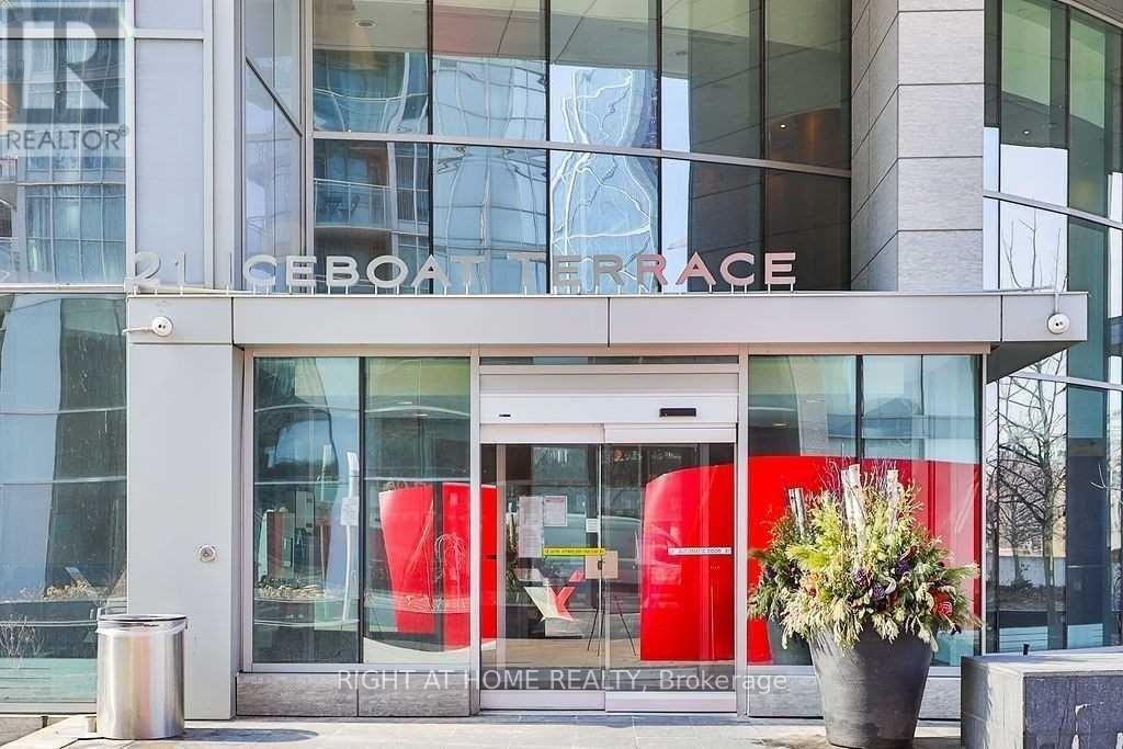 4108 - 21 Iceboat Terrace, Toronto, Ontario  M5V 4A9 - Photo 3 - C12080261