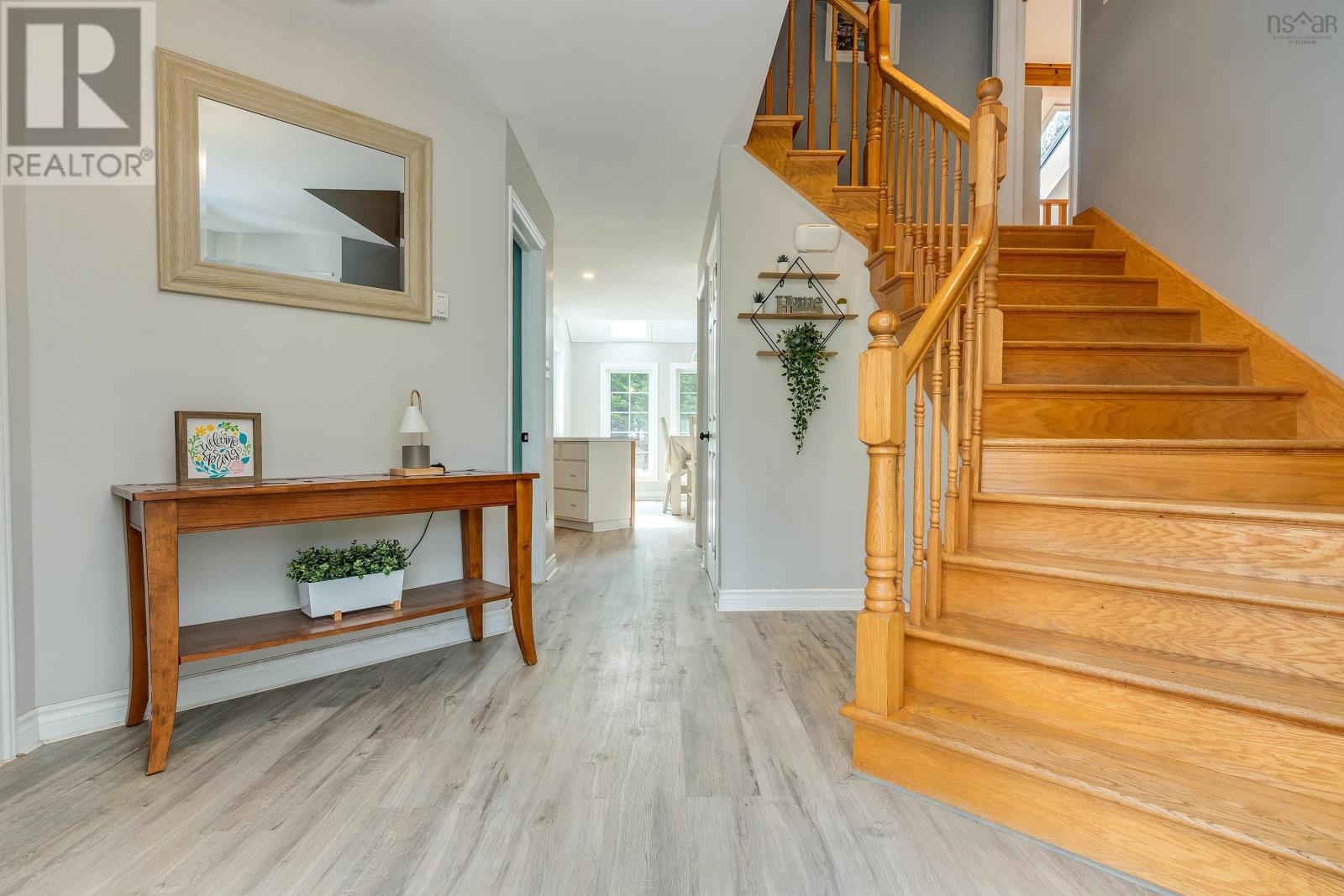 Property at 10 Somerset Court image 2