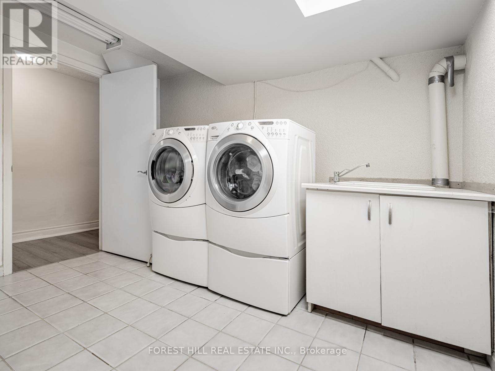 17 Vernham Avenue, Toronto, Ontario  M2L 2B1 - Photo 23 - C12100516