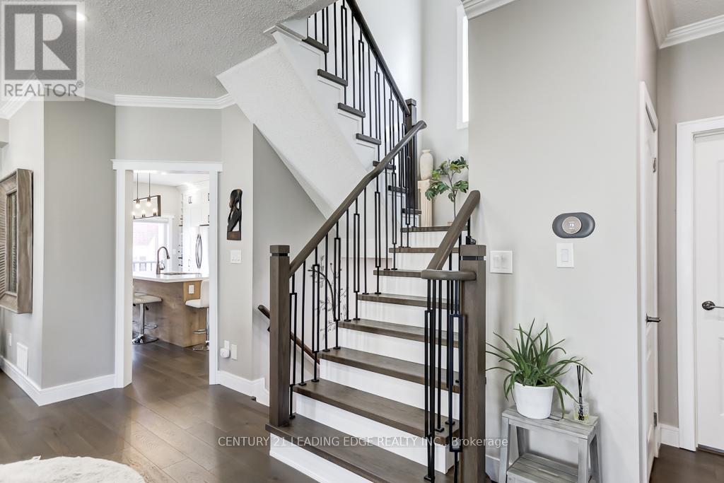53 Ault Crescent W, Whitby, Ontario  L1M 2G7 - Photo 10 - E12100560