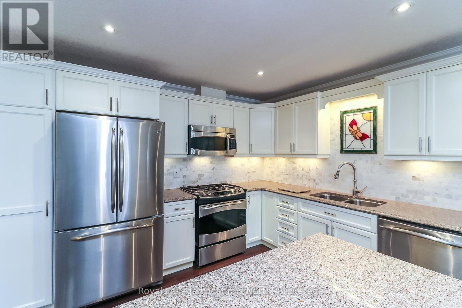 64 Greenway Drive, Wasaga Beach, Ontario  L9Z 2W9 - Photo 20 - S12073681