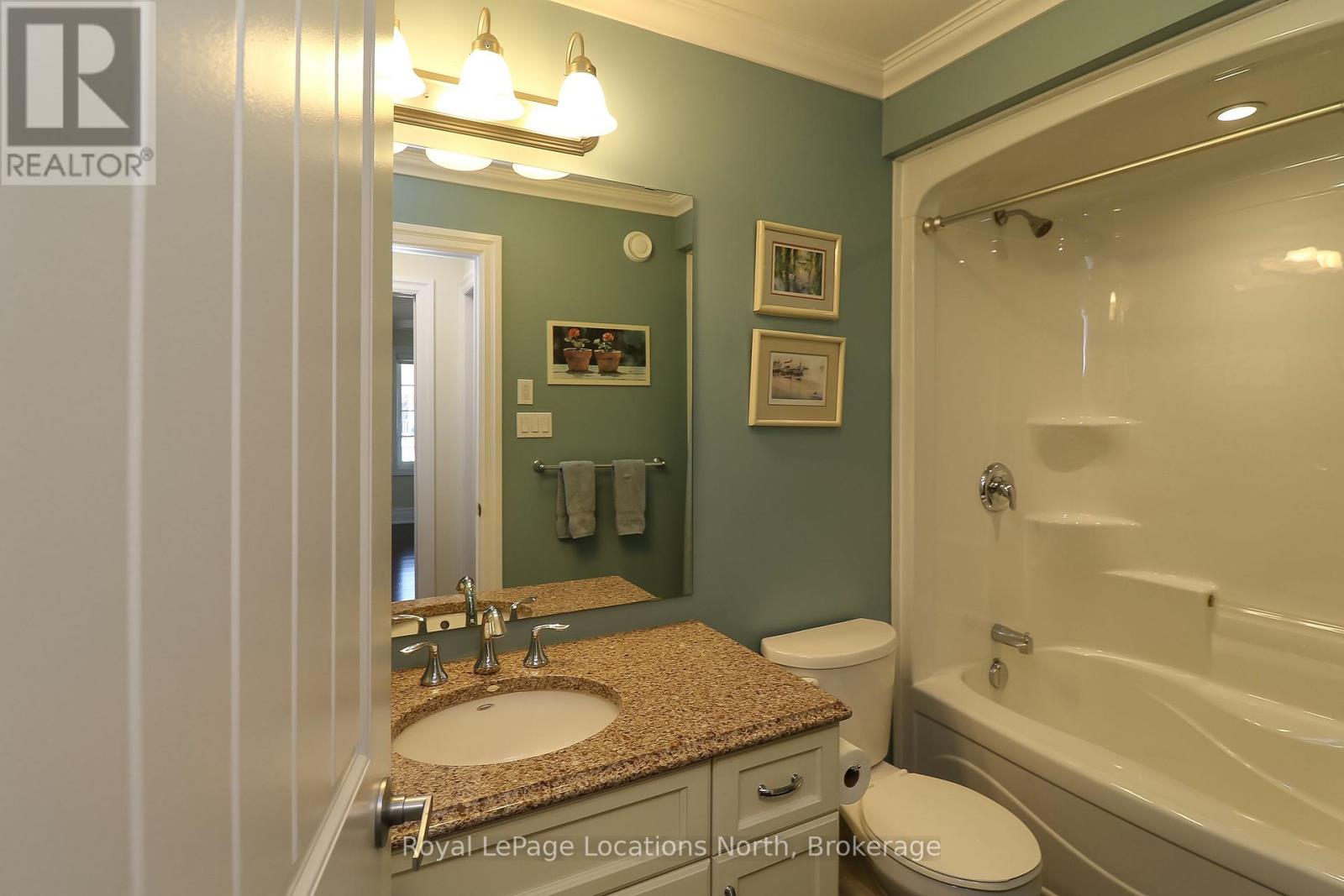 64 Greenway Drive, Wasaga Beach, Ontario  L9Z 2W9 - Photo 25 - S12073681