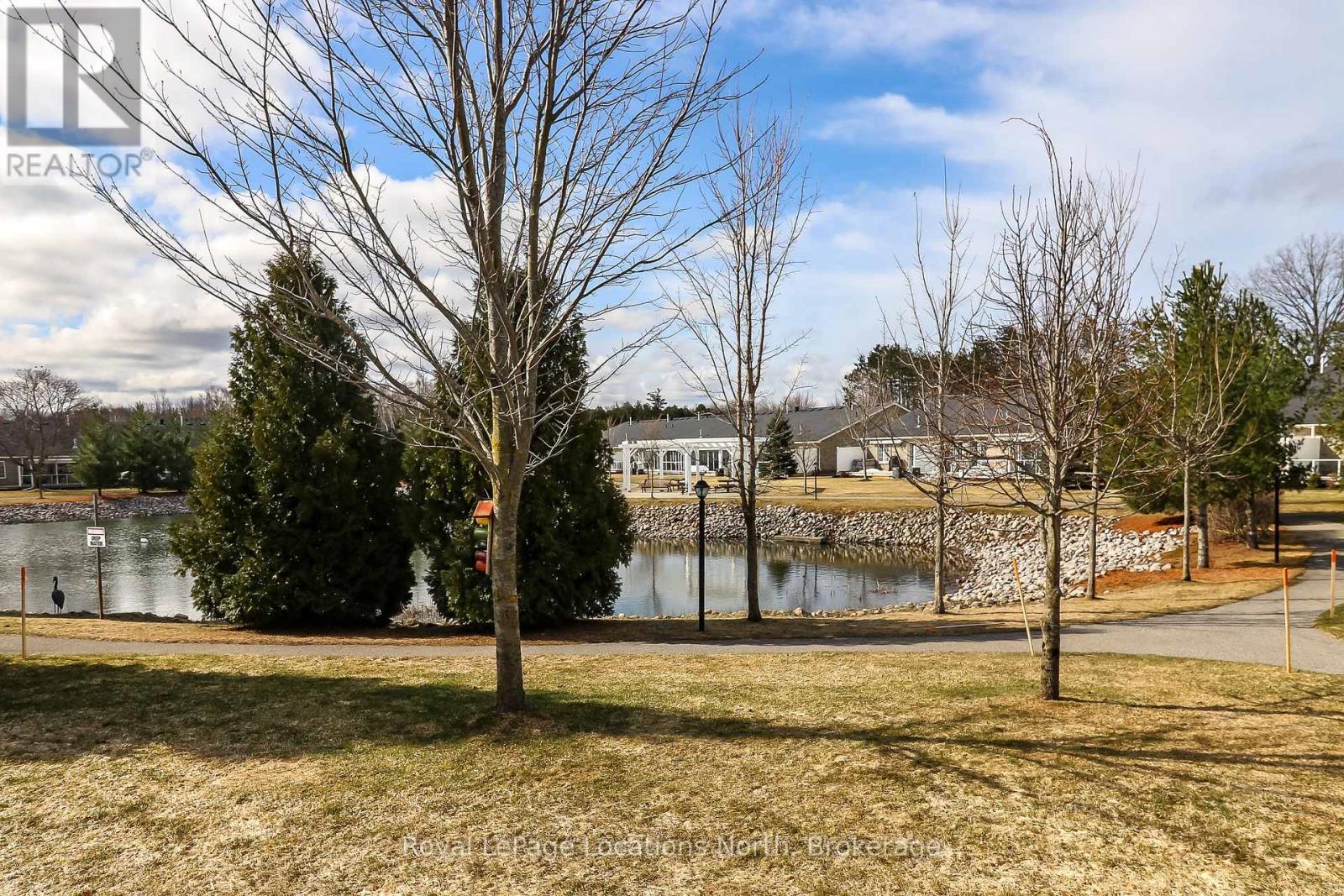 64 Greenway Drive, Wasaga Beach, Ontario  L9Z 2W9 - Photo 3 - S12073681