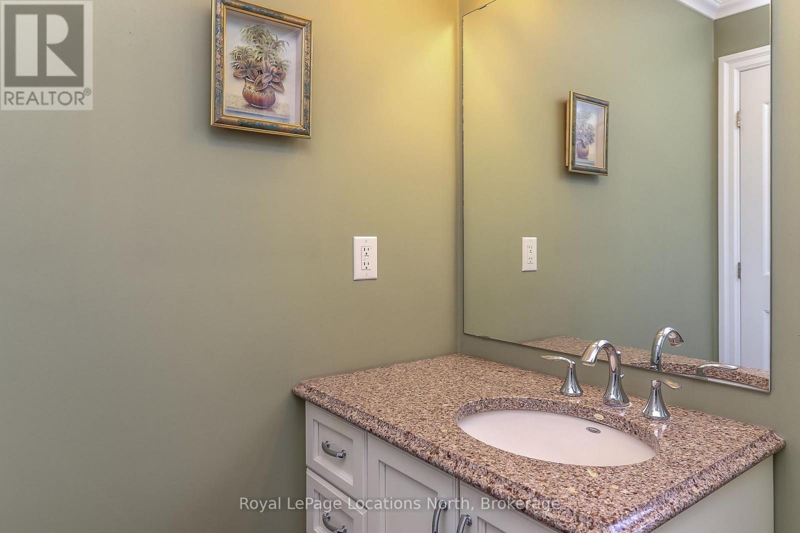 64 Greenway Drive, Wasaga Beach, Ontario  L9Z 2W9 - Photo 37 - S12073681
