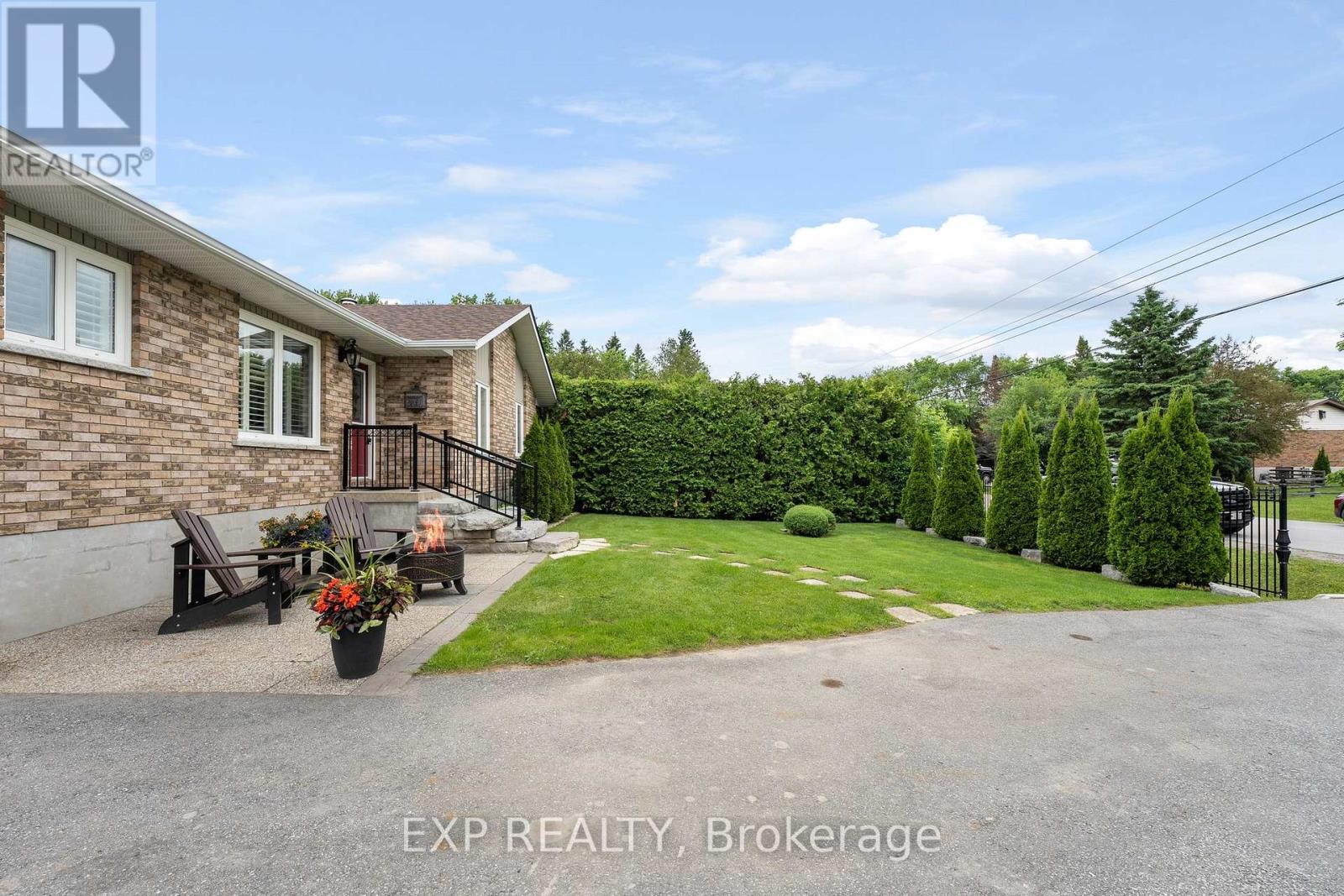 Property at 8 GRIFFITH AVENUE image 5