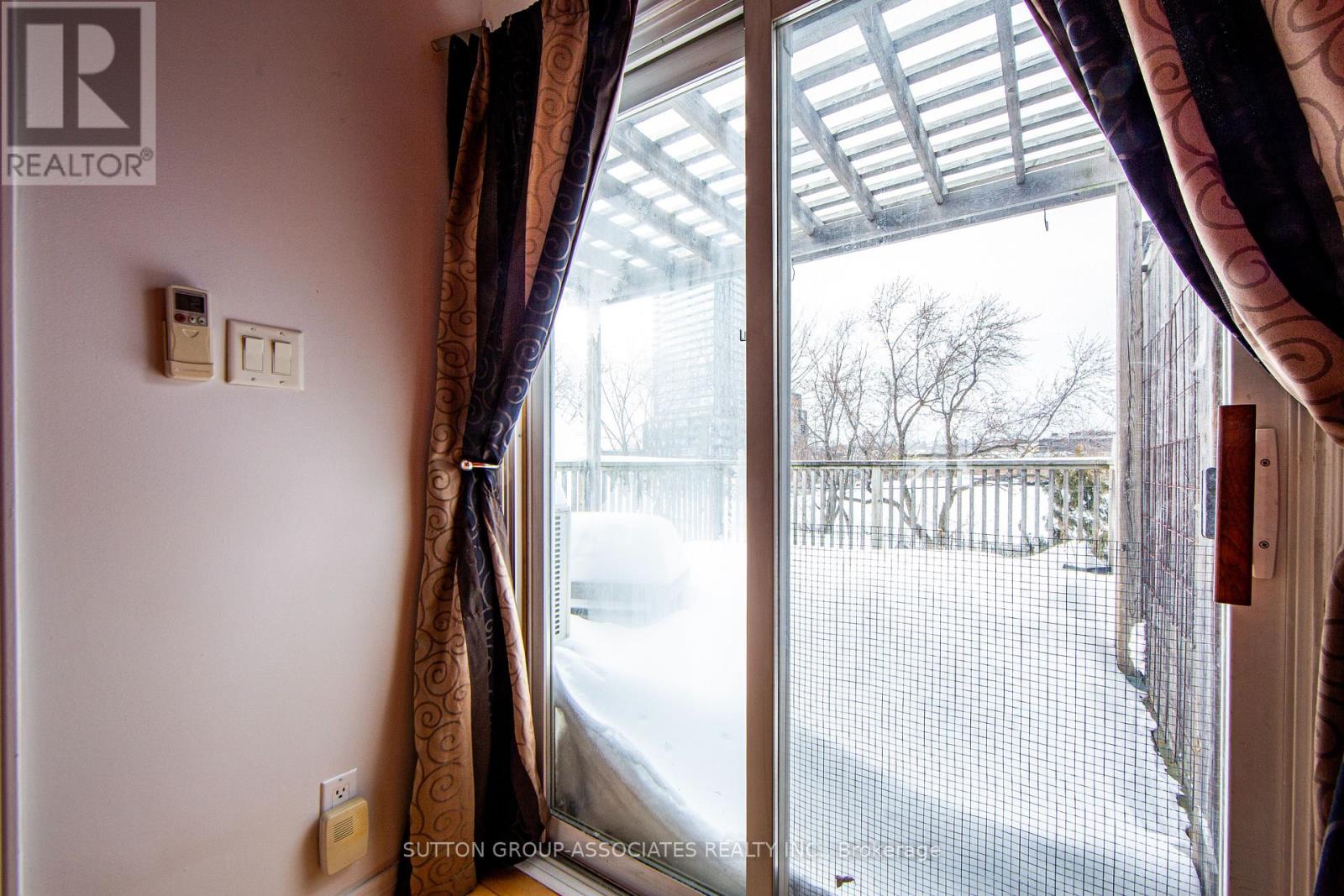 50 Lappin Avenue, Toronto, Ontario  M6H 1Y4 - Photo 17 - W12097231