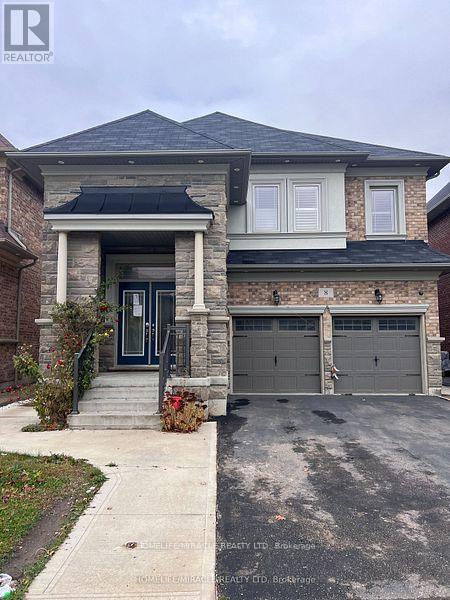 Property at 8 ARDA CRESCENT image 3