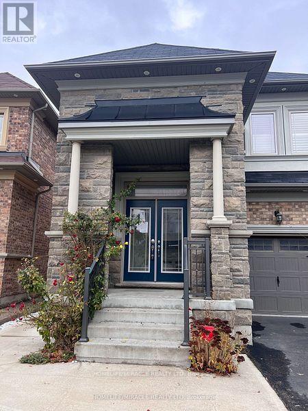Property at 8 ARDA CRESCENT image 4