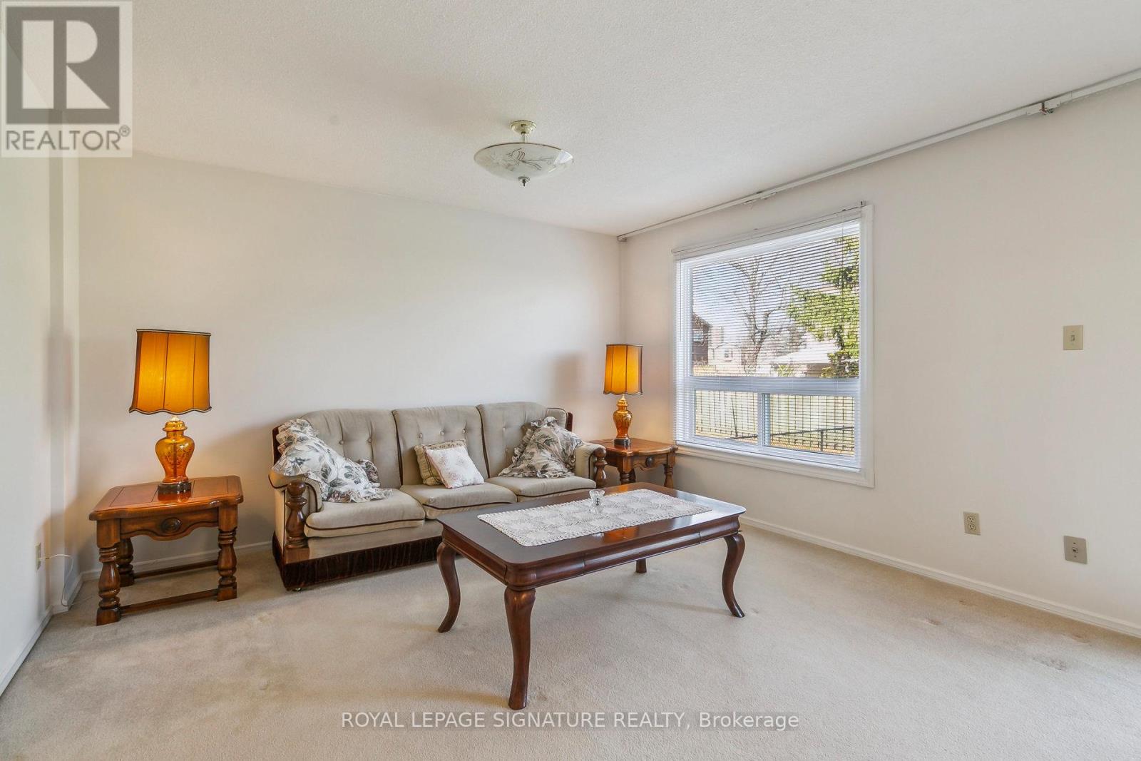 1613 Lewes Way, Mississauga, Ontario  L4W 3H5 - Photo 24 - W12100584