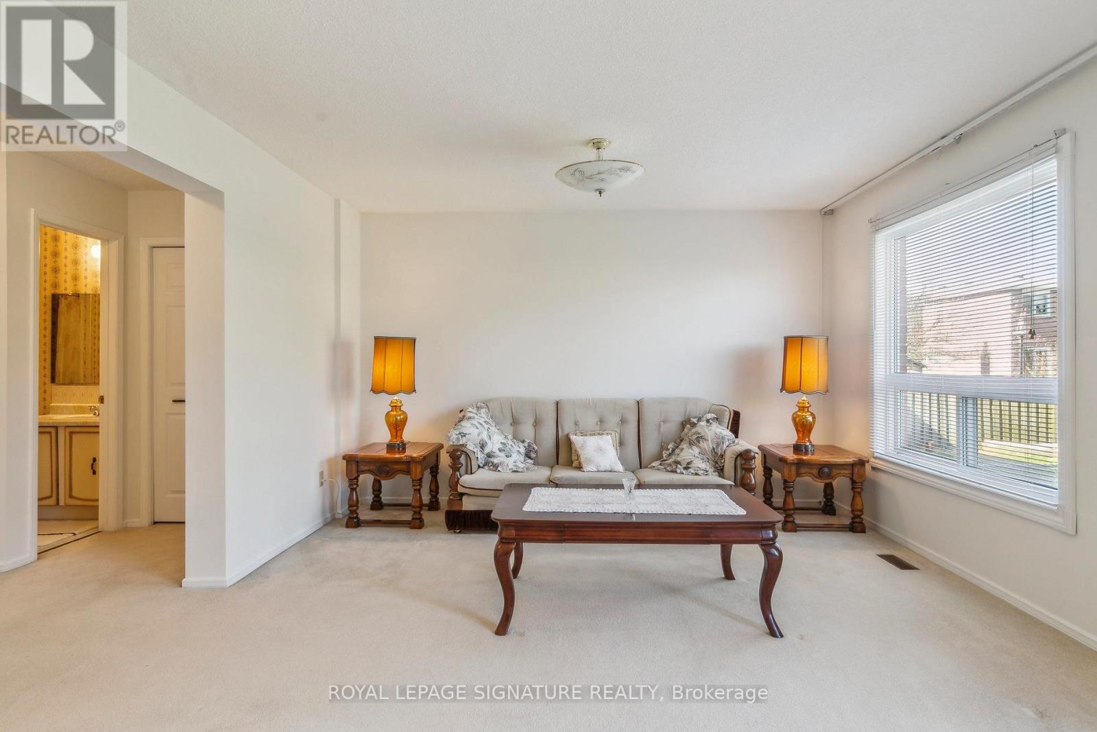 1613 Lewes Way, Mississauga, Ontario  L4W 3H5 - Photo 25 - W12100584