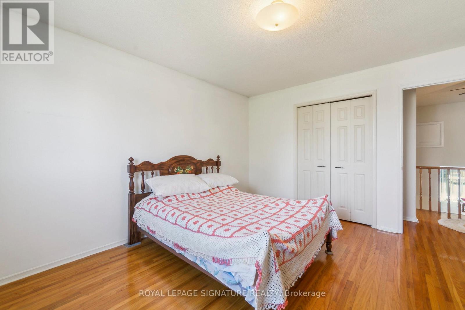 1613 Lewes Way, Mississauga, Ontario  L4W 3H5 - Photo 31 - W12100584