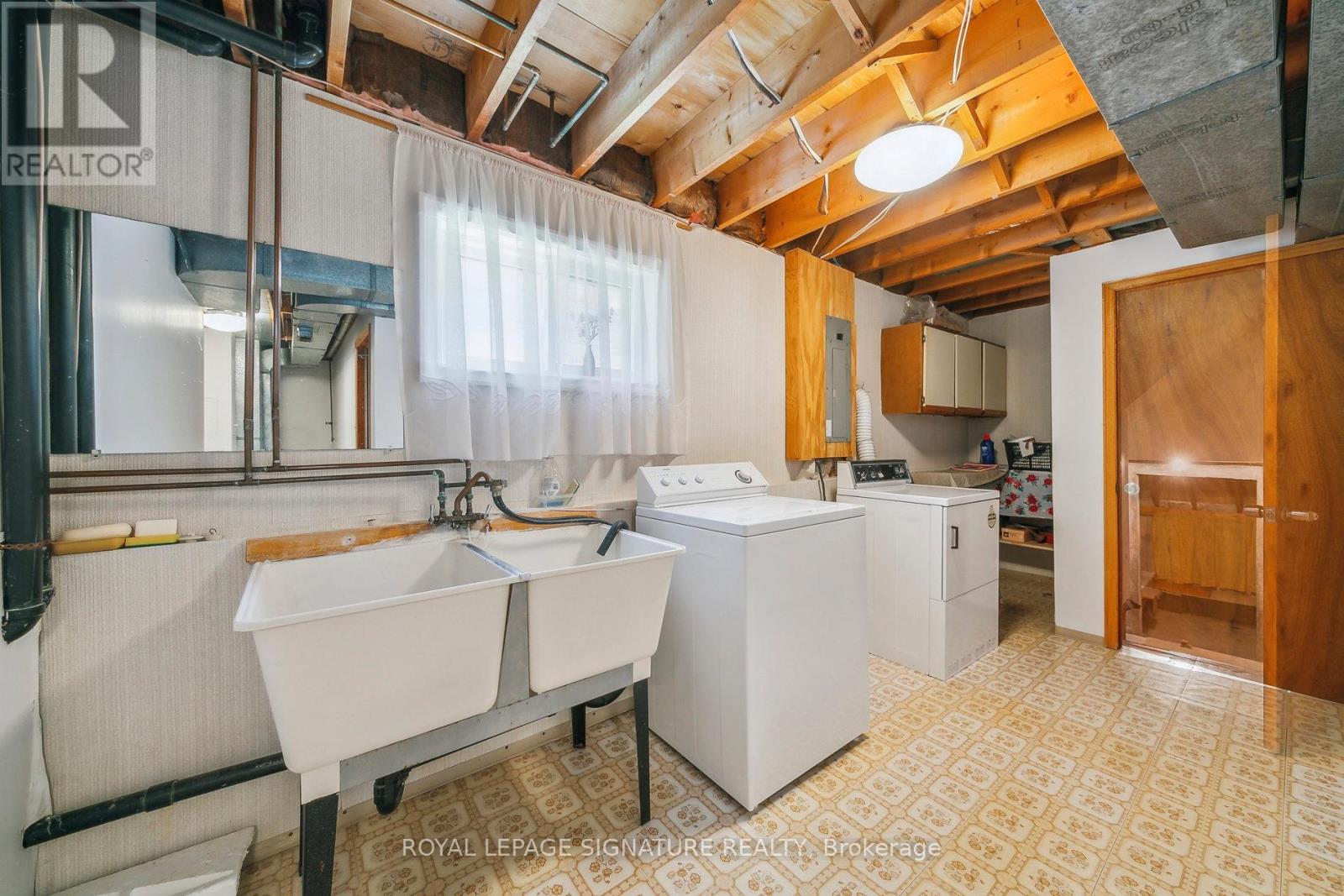 1613 Lewes Way, Mississauga, Ontario  L4W 3H5 - Photo 38 - W12100584