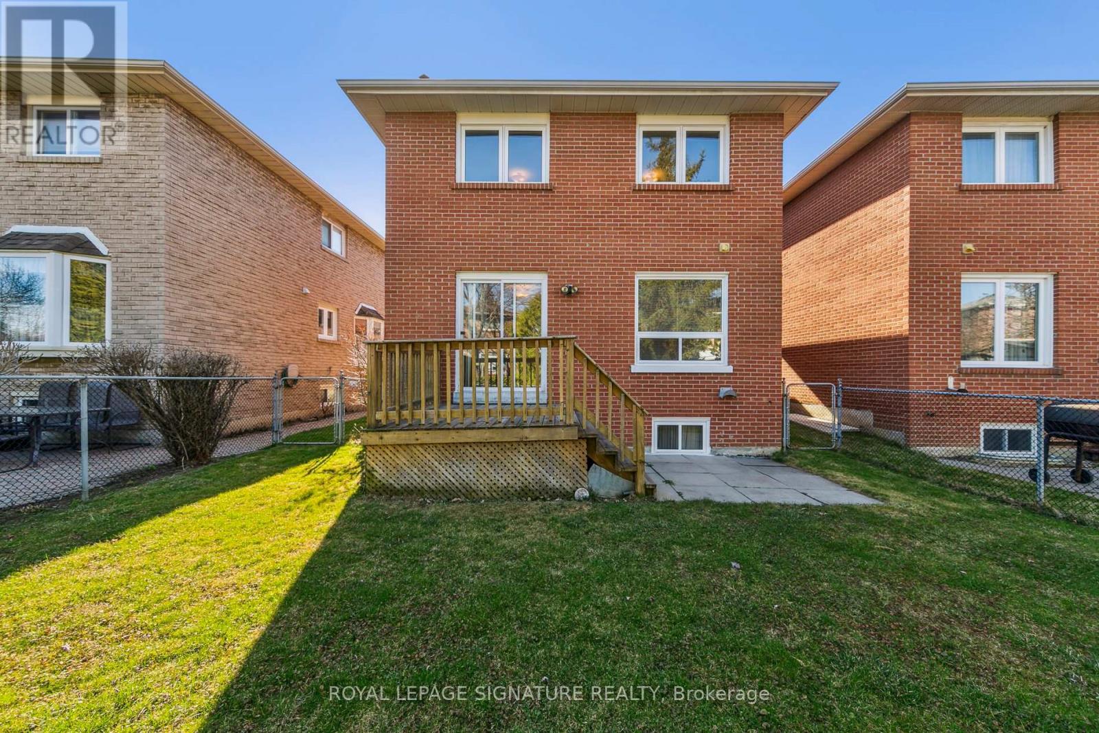 1613 Lewes Way, Mississauga, Ontario  L4W 3H5 - Photo 39 - W12100584