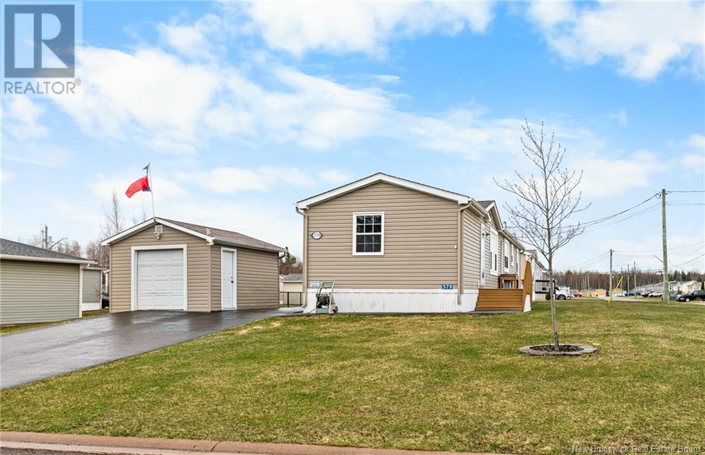 Property at 579 Champlain image 3