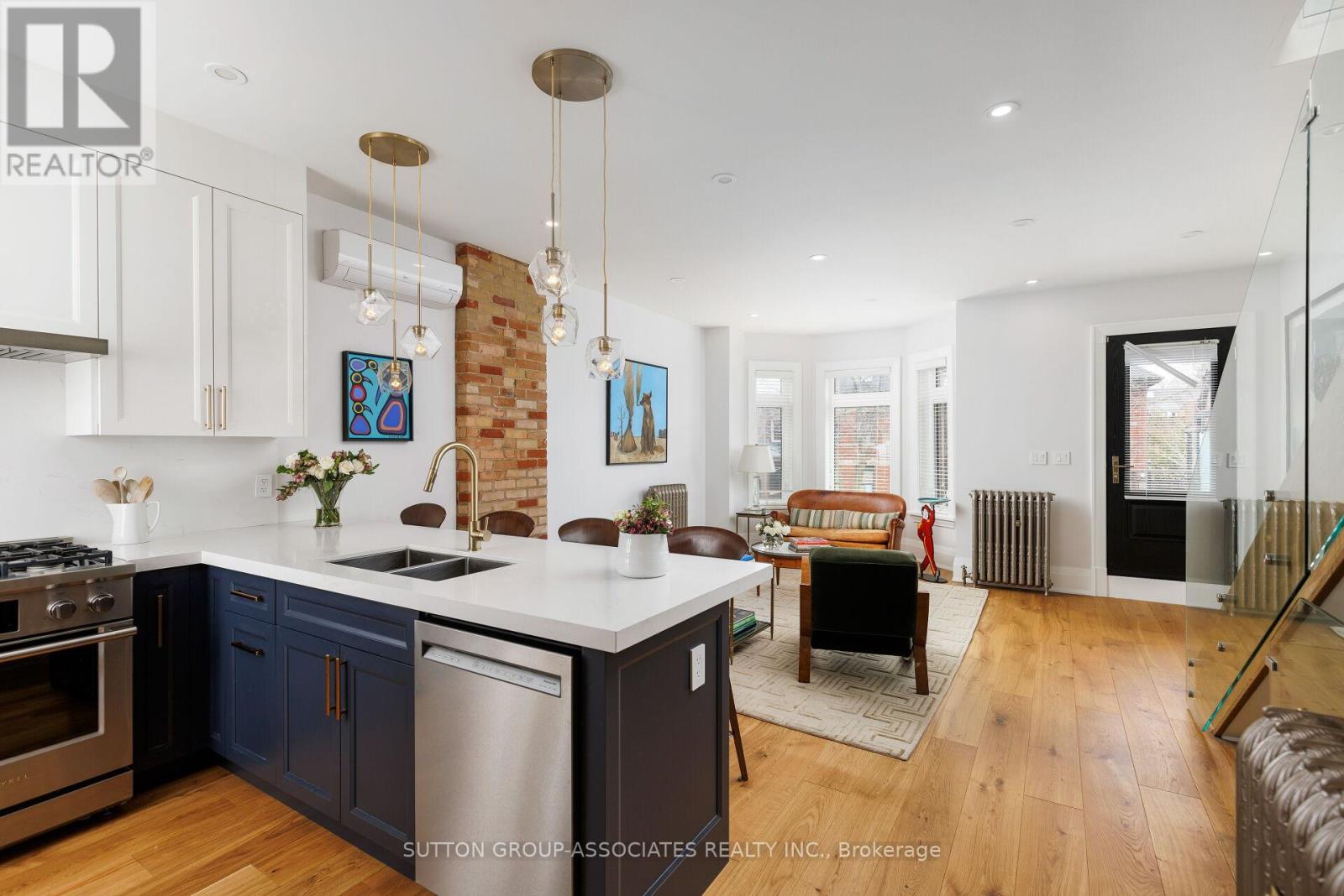 Property at 38 HOWLAND AVENUE image 5