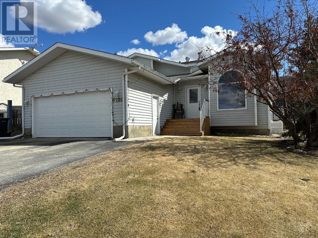 Property at 7129 99A Street image 2