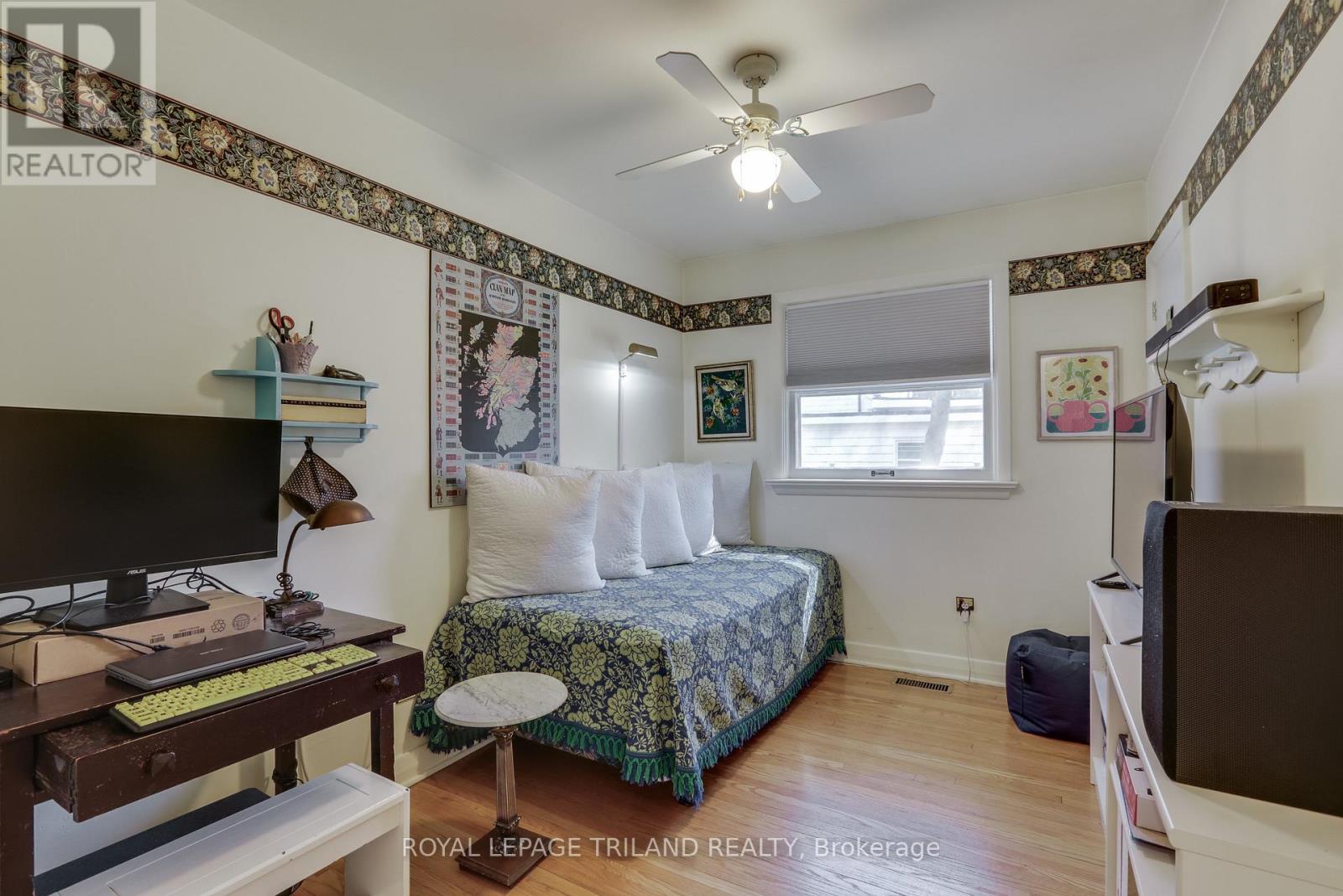 Photo 24 of 47 for 392 Colville Boulevard