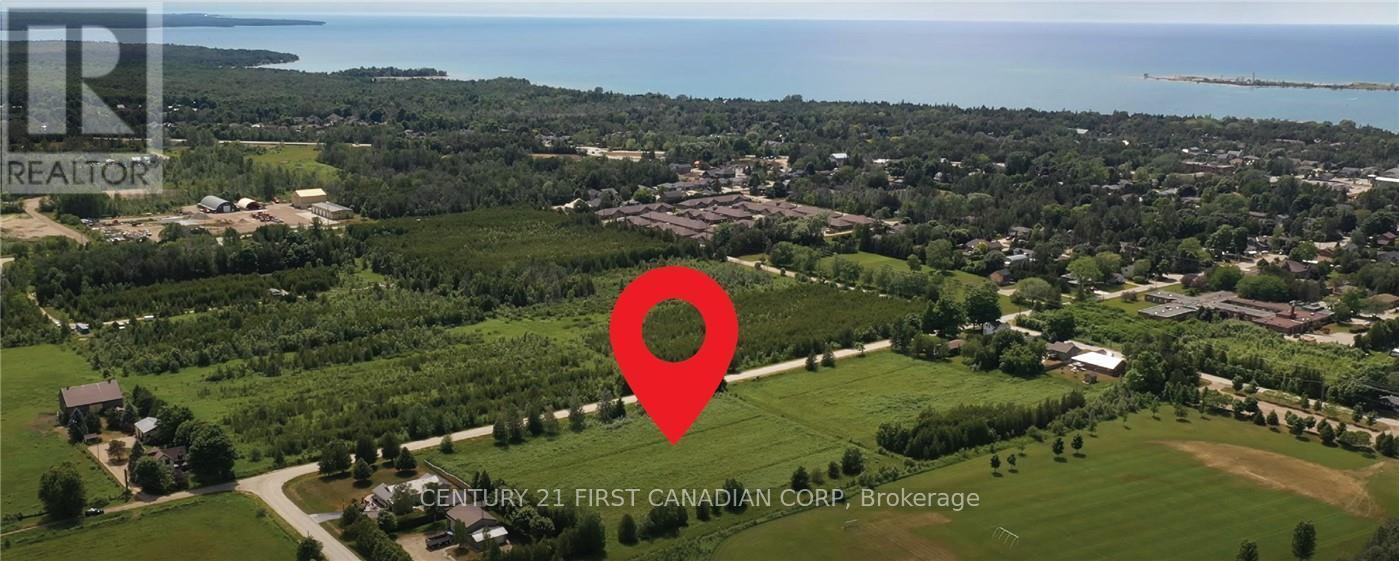16 Spence Street, Saugeen Shores, Ontario  N0H 2L0 - Photo 2 - X12100751
