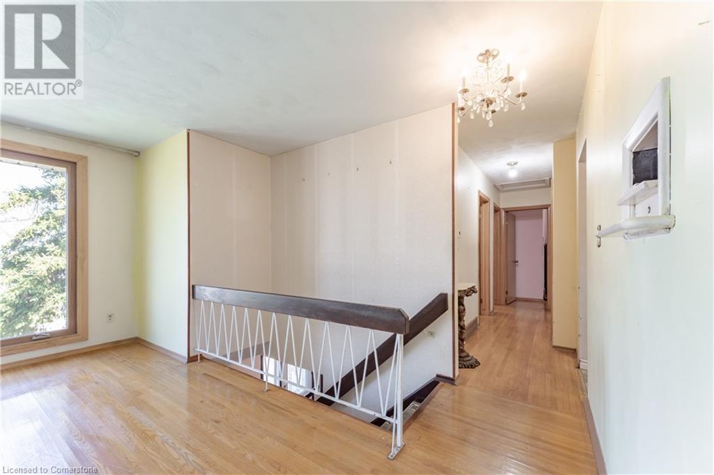 181 Burrwood Drive, Hamilton, Ontario  L9C 3T3 - Photo 6 - 40709954