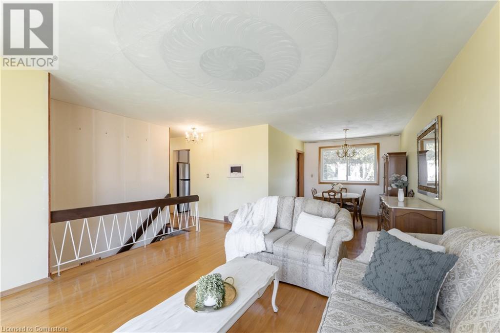 181 Burrwood Drive, Hamilton, Ontario  L9C 3T3 - Photo 7 - 40709954