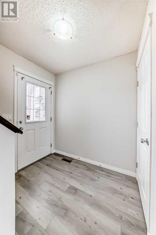 Property at 220 Royal Elm Road NW image 2