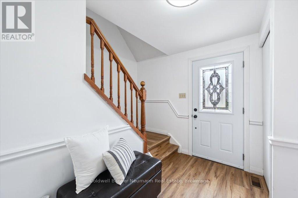 383 Ironwood Road, Guelph, Ontario  N1G 3P2 - Photo 2 - X12100632