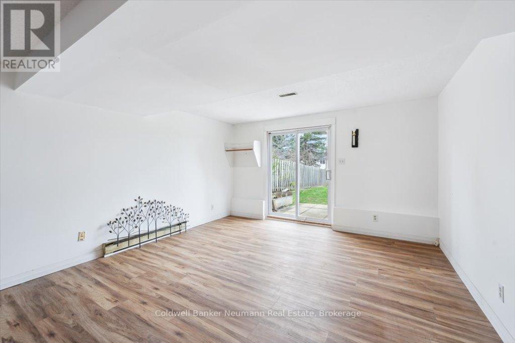 383 Ironwood Road, Guelph, Ontario  N1G 3P2 - Photo 36 - X12100632