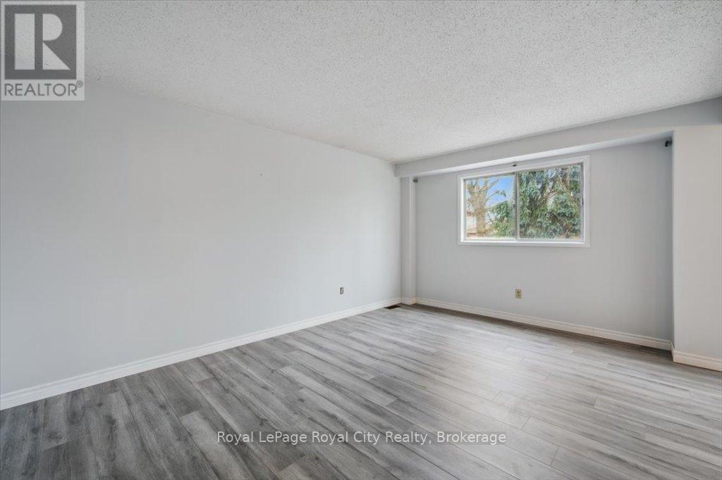 118 Cole Road, Guelph, Ontario  N1G 4S3 - Photo 14 - X12100633