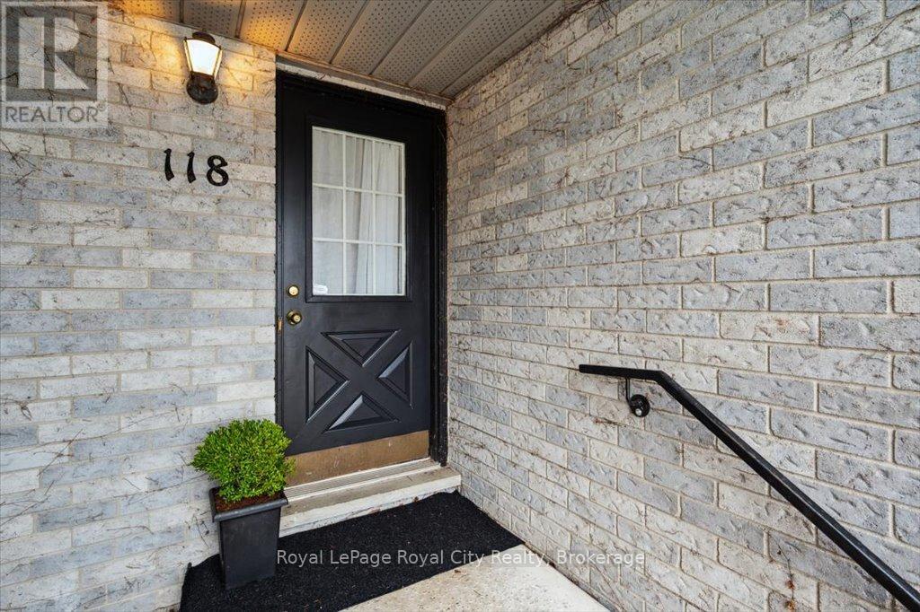 118 Cole Road, Guelph, Ontario  N1G 4S3 - Photo 2 - X12100633