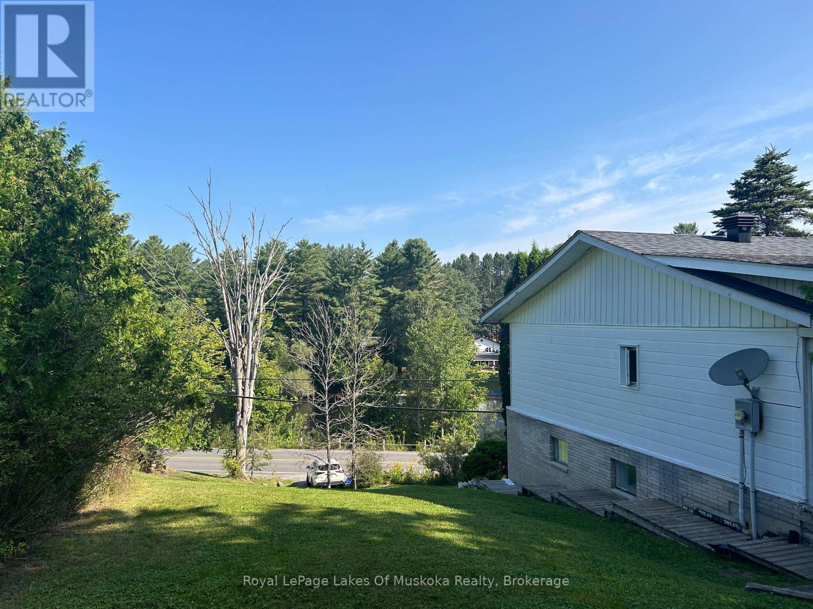 140 Beaumont Drive, Bracebridge, Ontario  P1L 1X2 - Photo 11 - X12100649