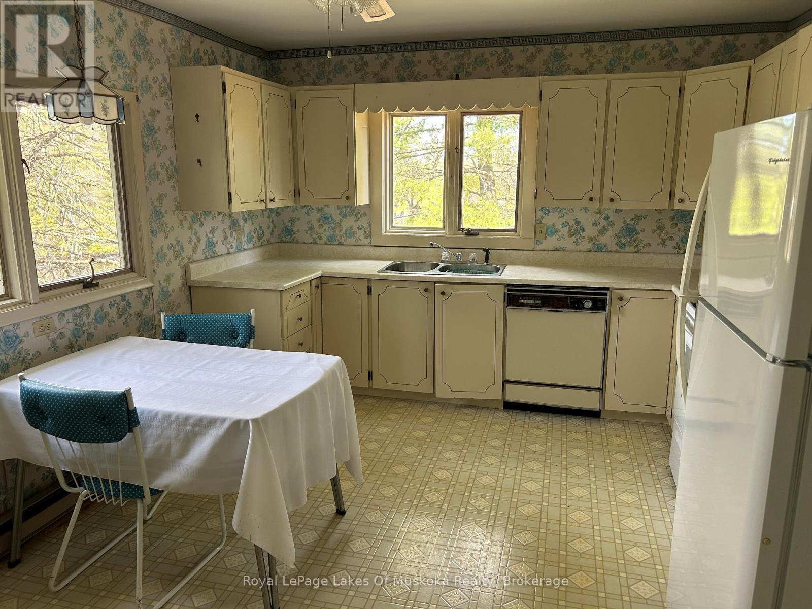 140 Beaumont Drive, Bracebridge, Ontario  P1L 1X2 - Photo 13 - X12100649