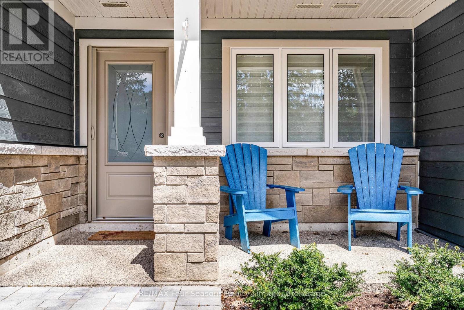 120 Warbler Way, Blue Mountains, Ontario  N0H 2P0 - Photo 2 - X12100698
