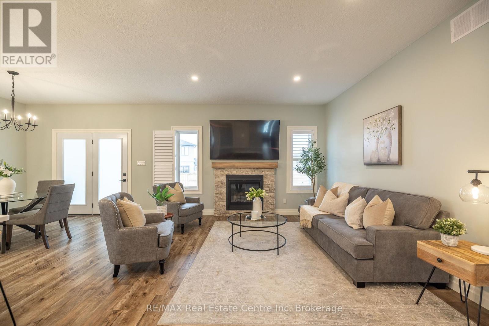 430 Keeso Lane, North Perth, Ontario  N2W 0J3 - Photo 14 - X12100768