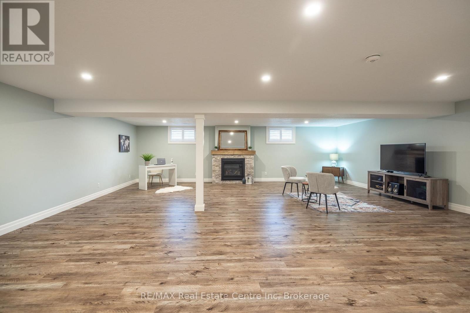 430 Keeso Lane, North Perth, Ontario  N2W 0J3 - Photo 39 - X12100768