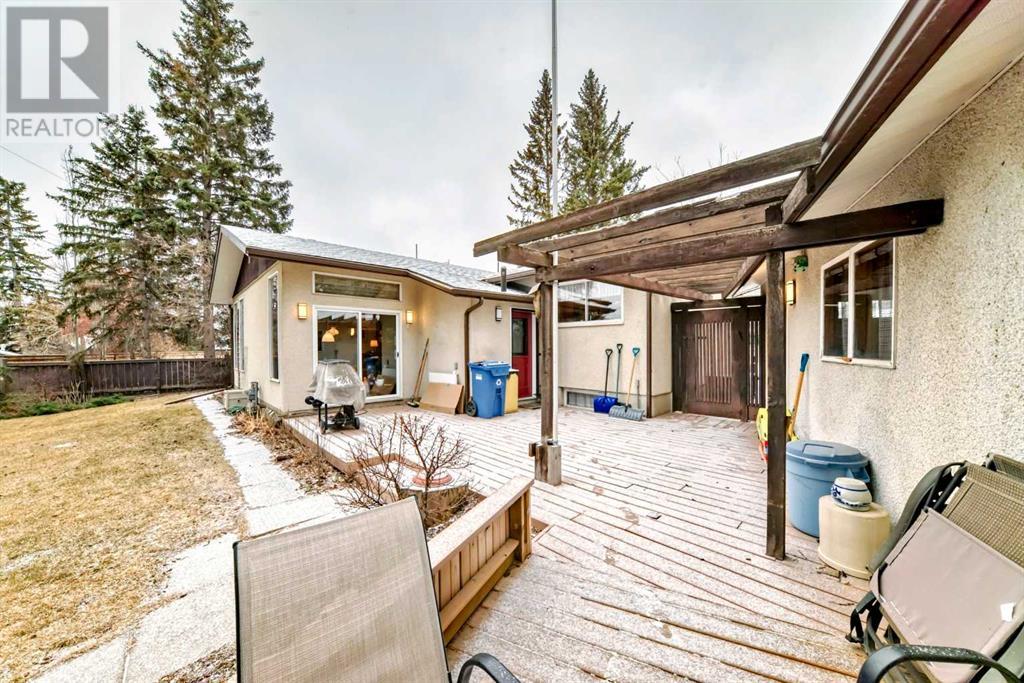 5624 Ladbrooke Drive Sw, Calgary, Alberta  T3E 5X8 - Photo 40 - A2205451